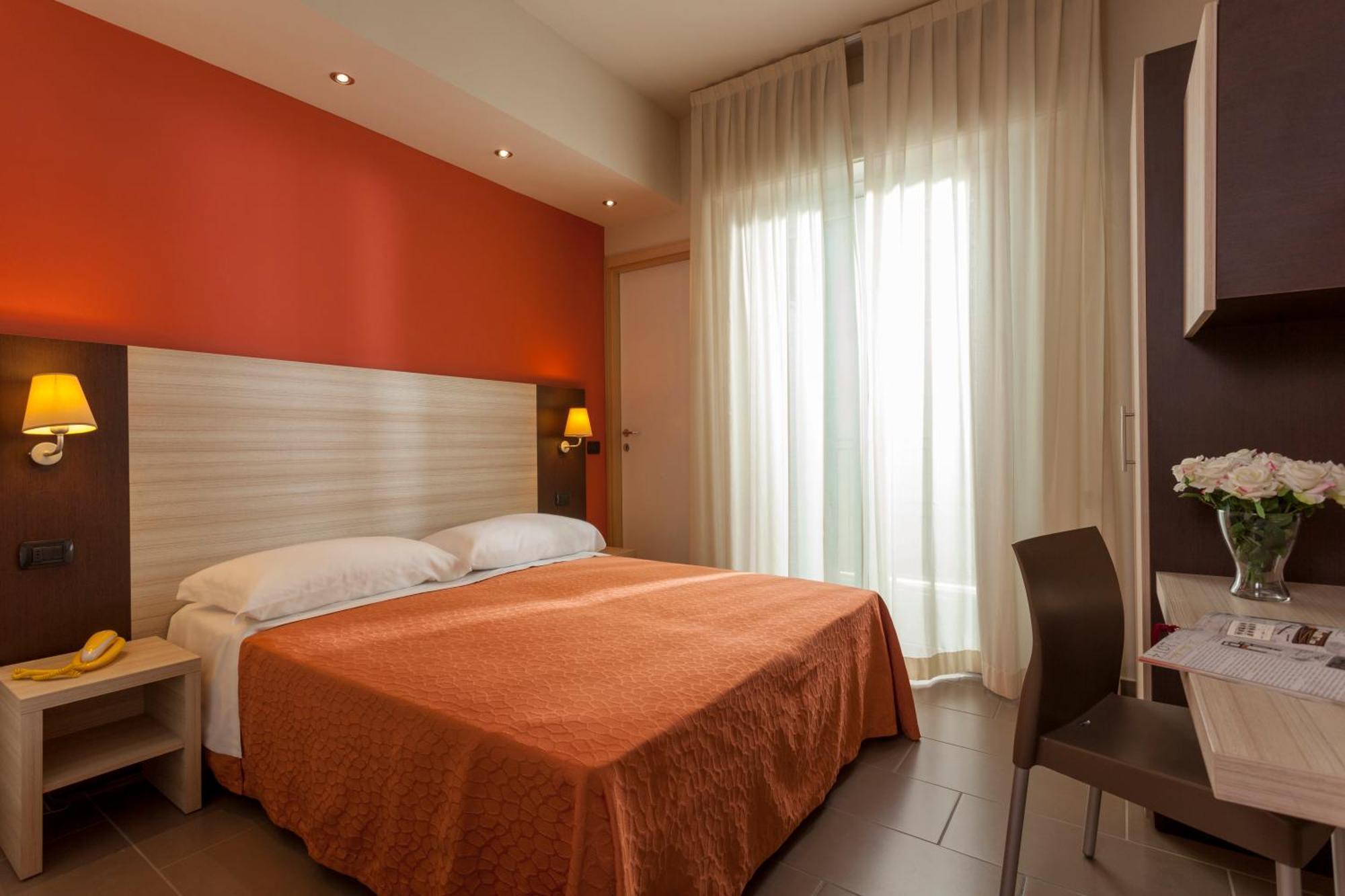 Hotel Aurora Mare Rimini Buitenkant foto